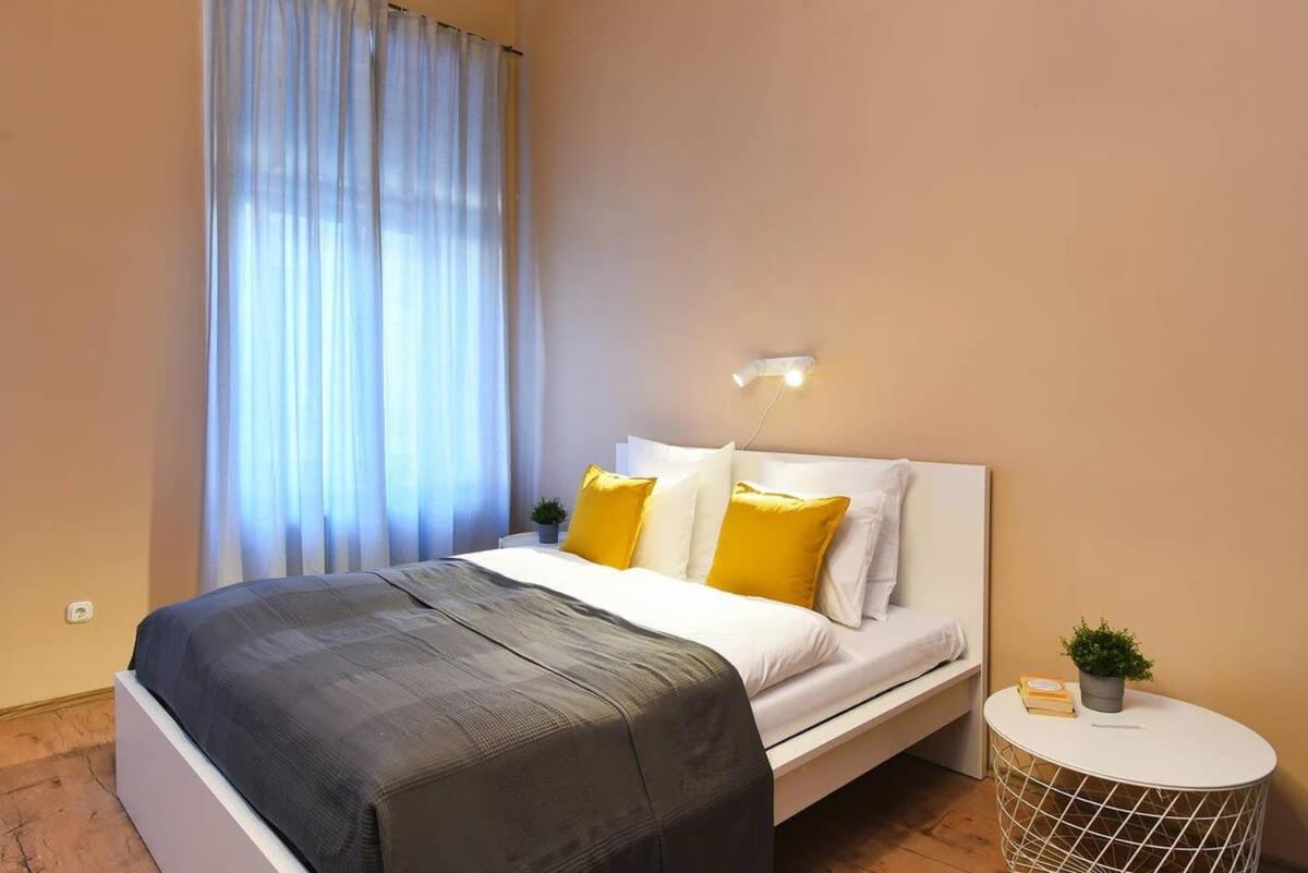 Very Central Very Spacious New Home Budapesta Exterior foto