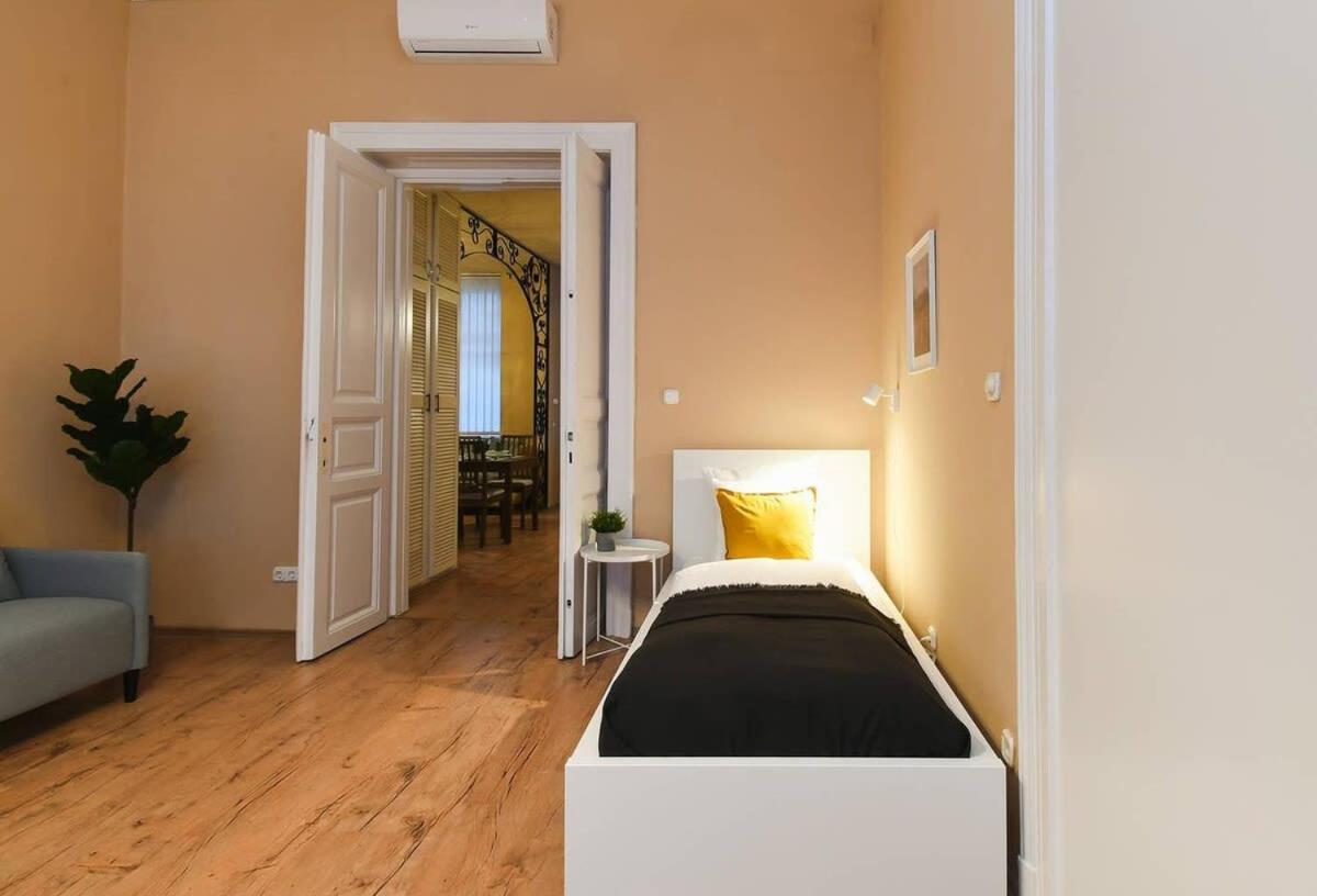 Very Central Very Spacious New Home Budapesta Exterior foto