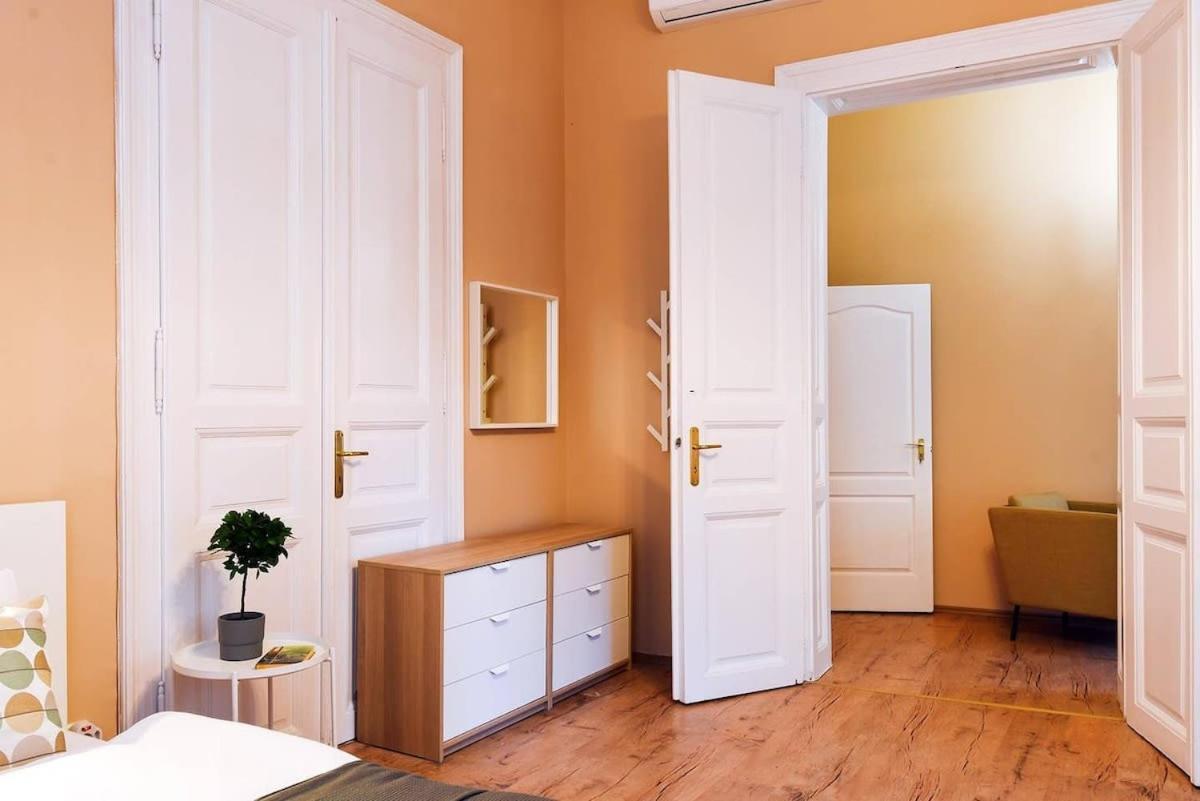 Very Central Very Spacious New Home Budapesta Exterior foto
