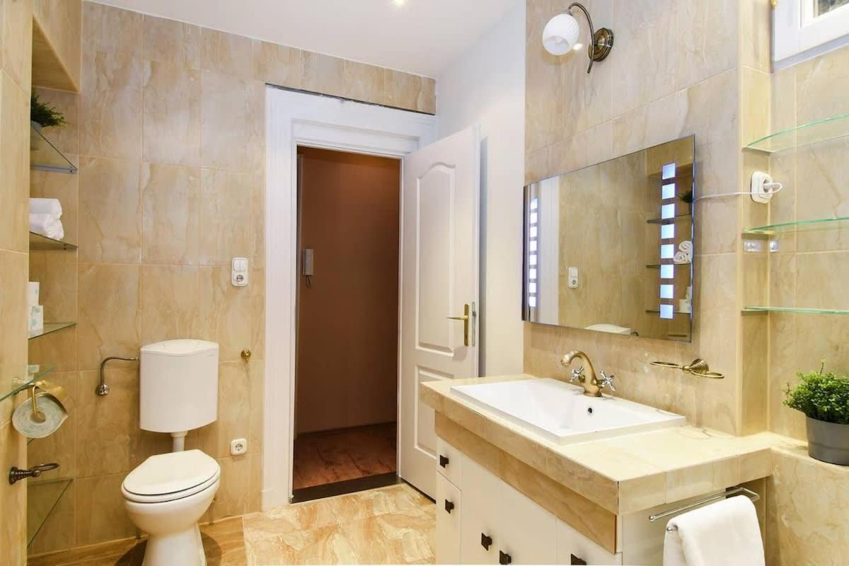 Very Central Very Spacious New Home Budapesta Exterior foto