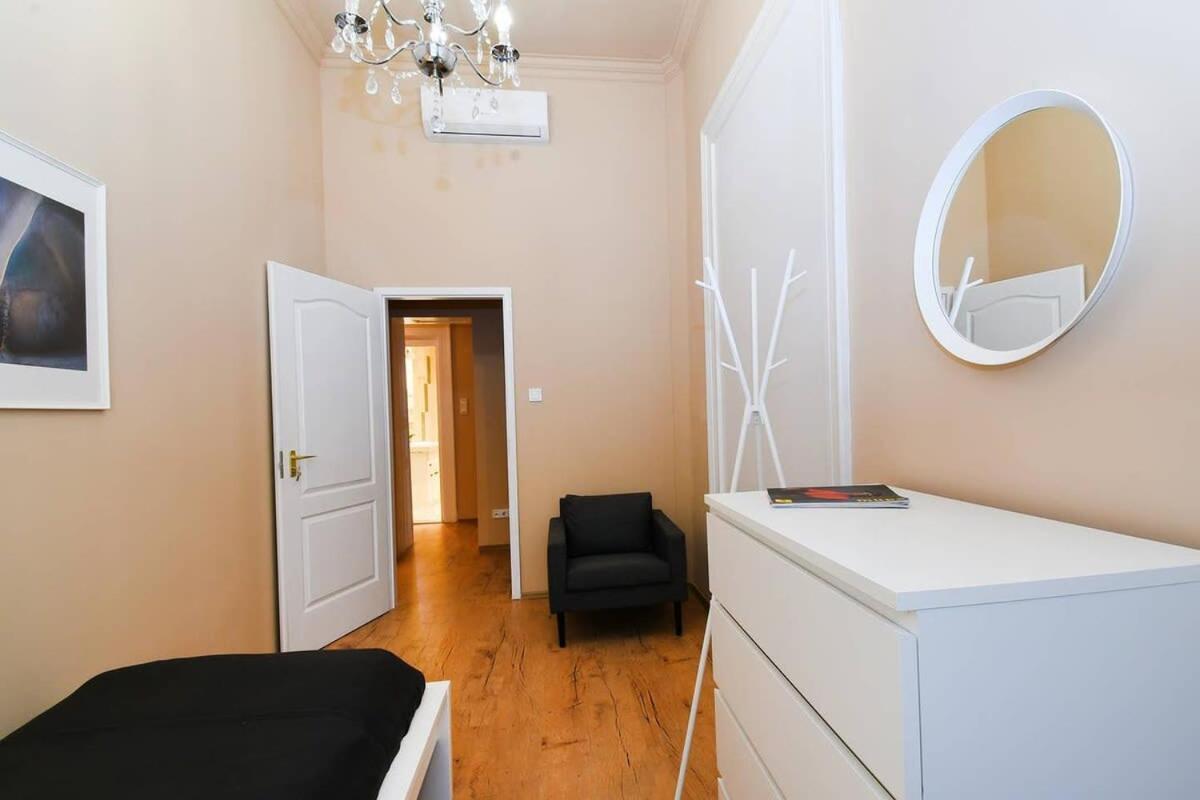 Very Central Very Spacious New Home Budapesta Exterior foto